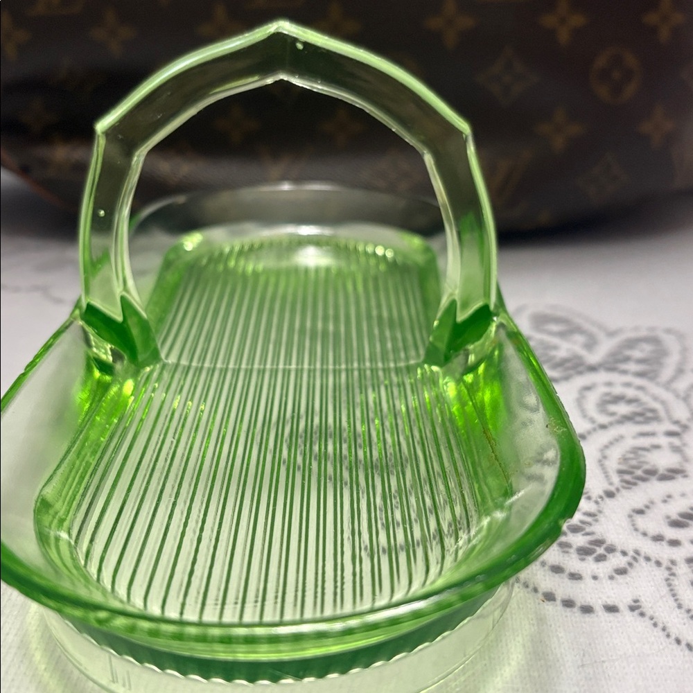 Uranium glass 1930’s excellent condition